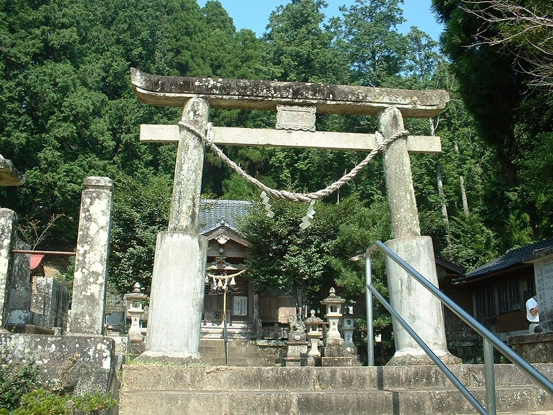 諏訪神社鳥居の写真