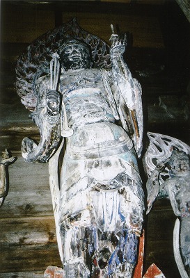 木造毘沙門天立像の写真