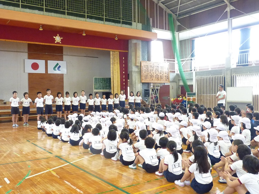 免田小学校にて応援団団結式の様子の写真