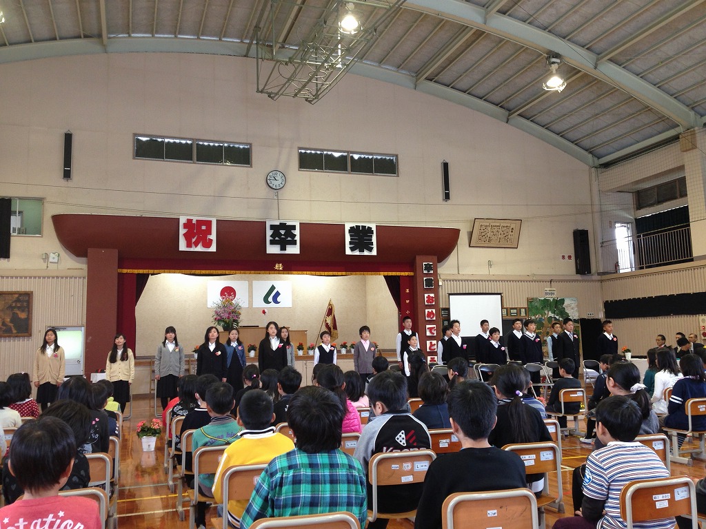 深田小での卒業式の写真